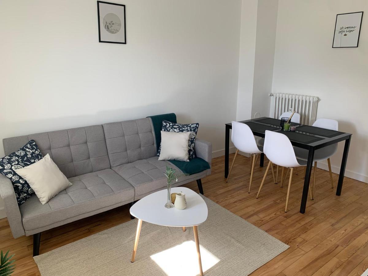 Valley View Retreat: Fully Renovated Apartment with Free Parking and Streaming Pont-Hebert Exterior photo