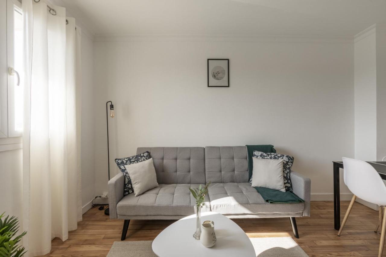 Valley View Retreat: Fully Renovated Apartment with Free Parking and Streaming Pont-Hebert Exterior photo