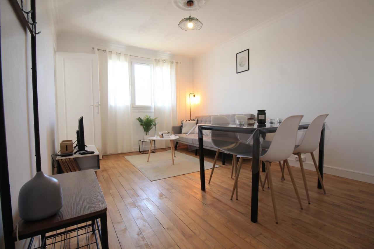Valley View Retreat: Fully Renovated Apartment with Free Parking and Streaming Pont-Hebert Exterior photo
